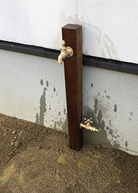 オリジナル木製水栓柱